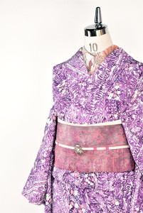 紫美しい水彩花野原幻想的な化繊袷着物